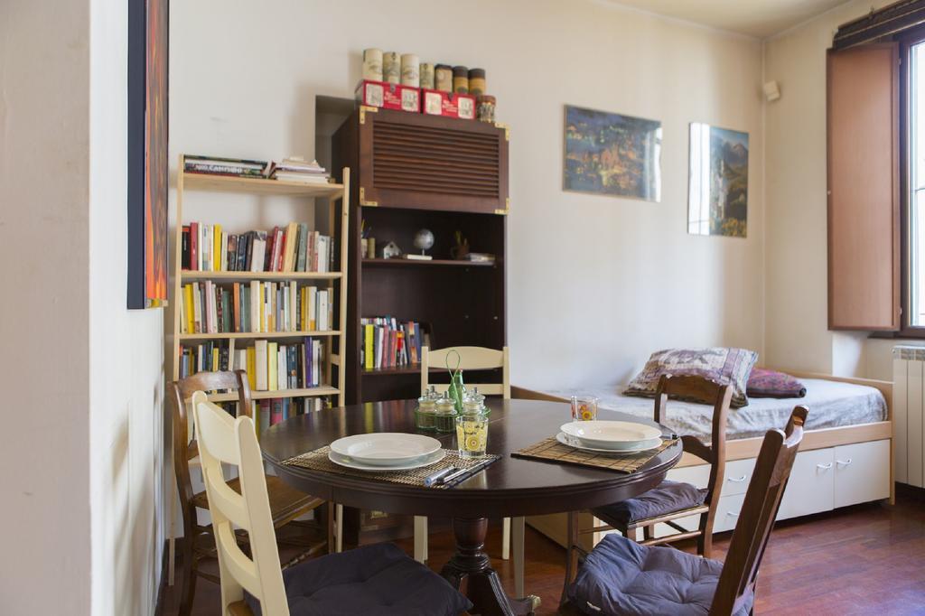 Garibaldi Apartment Milano Værelse billede